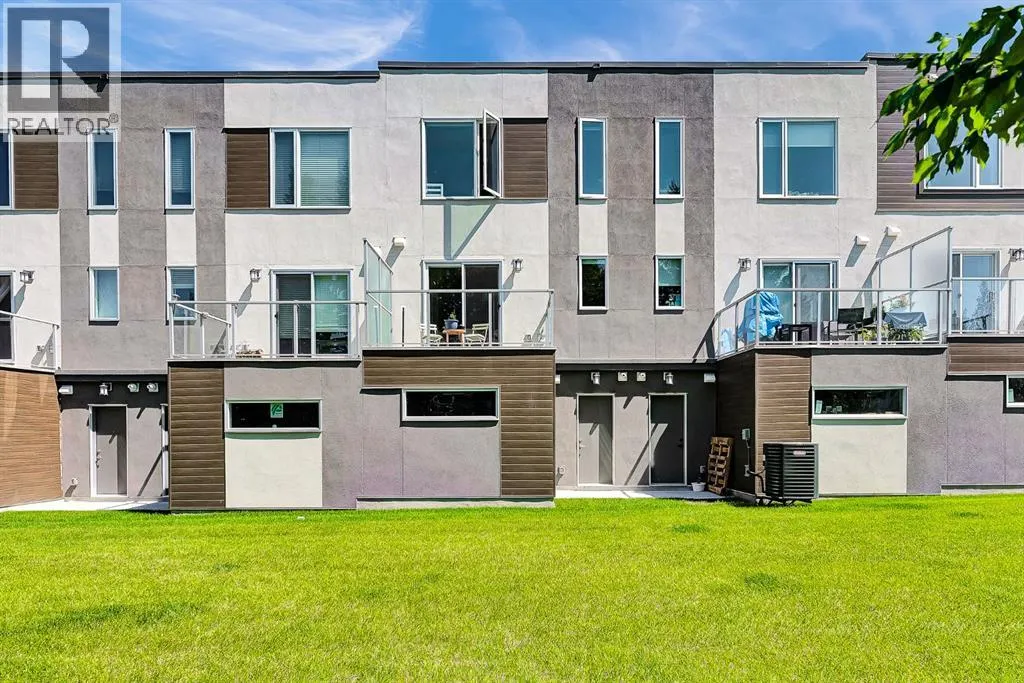 426 Shawnee Square SW