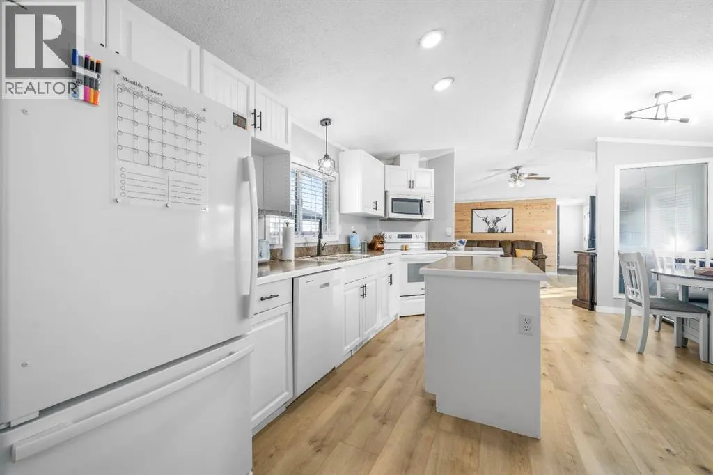 140 Birch Street W
