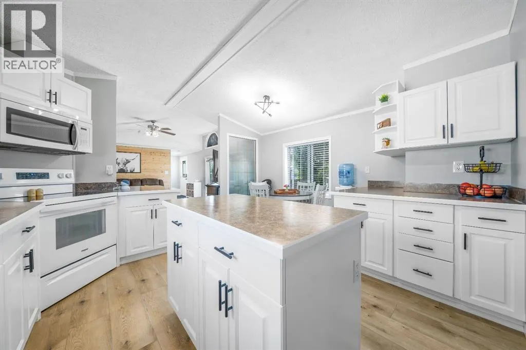 140 Birch Street W