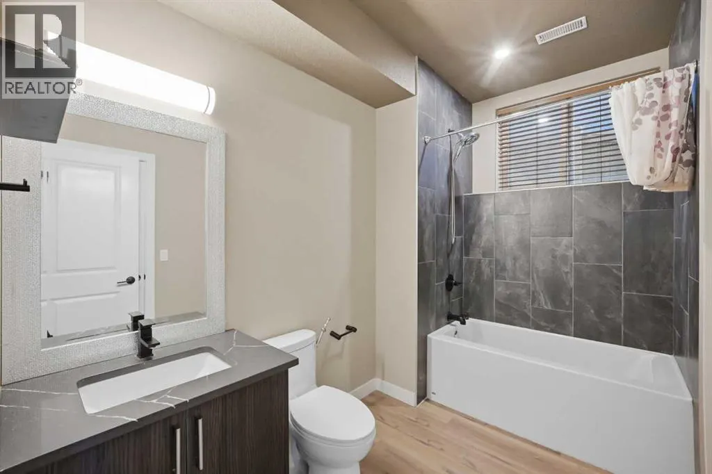 110 Baysprings Gardens SW