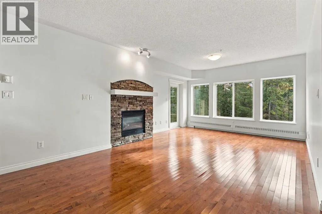 305, 30 Discovery Ridge Close SW