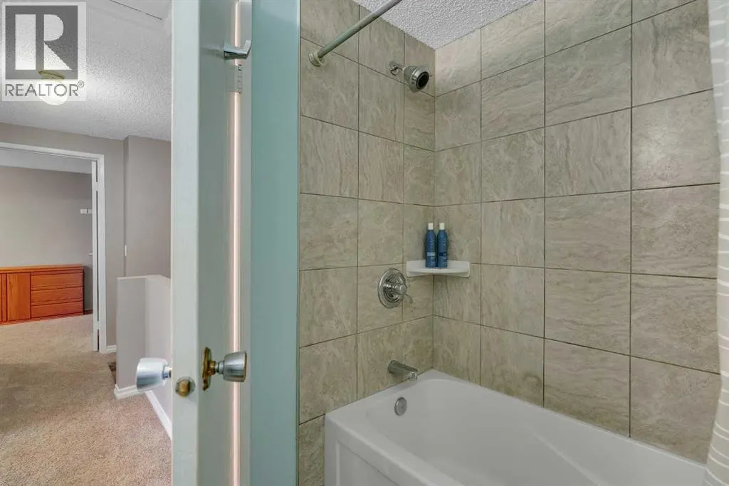81, 203 Lynnview Road SE