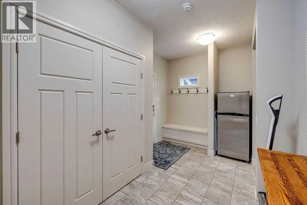 64 Cranbrook Crescent SE