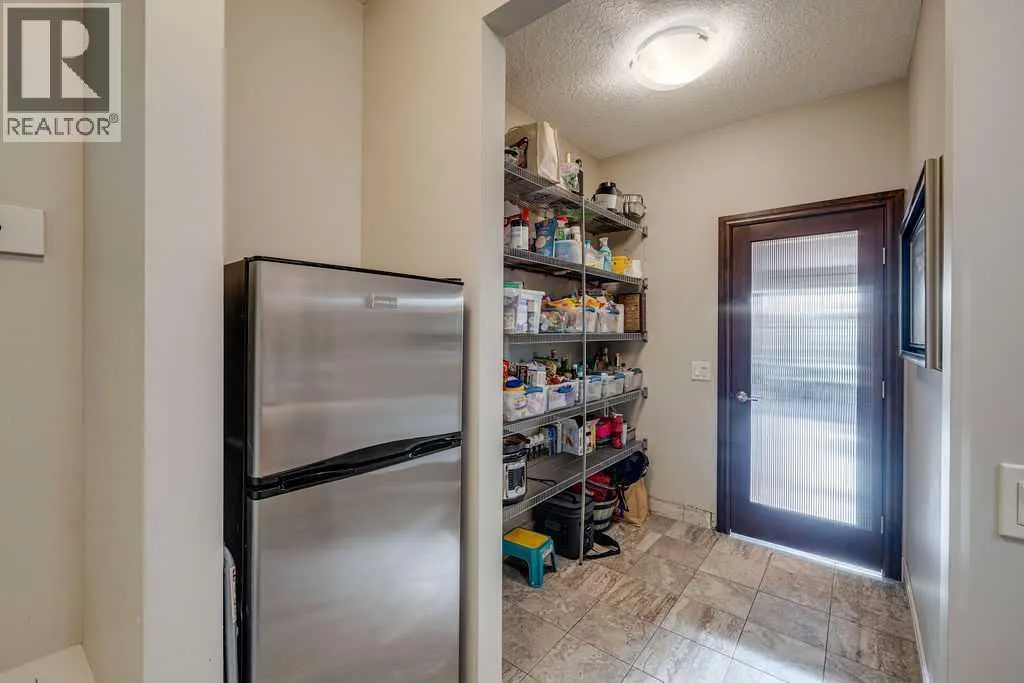 64 Cranbrook Crescent SE