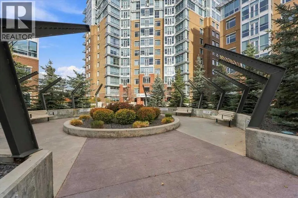 502, 24 Varsity Estates Circle NW