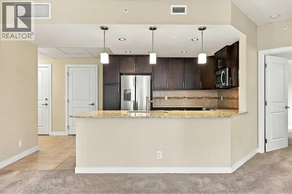 502, 24 Varsity Estates Circle NW