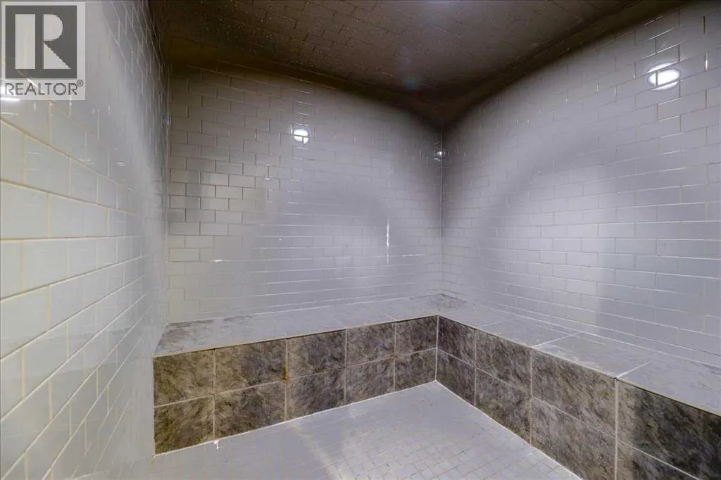 502, 24 Varsity Estates Circle NW