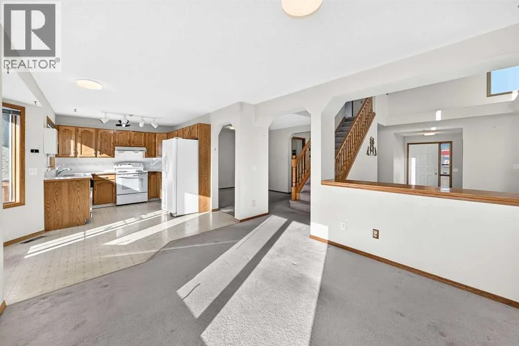 66 Harvest Oak Crescent NE