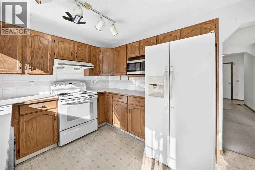 66 Harvest Oak Crescent NE