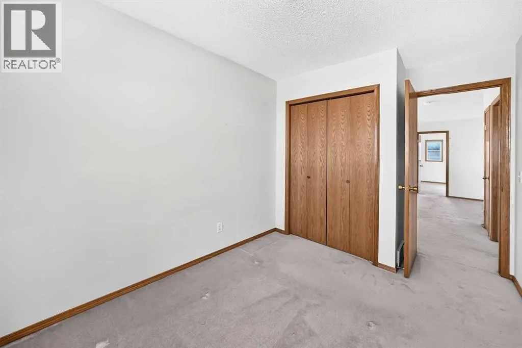 66 Harvest Oak Crescent NE