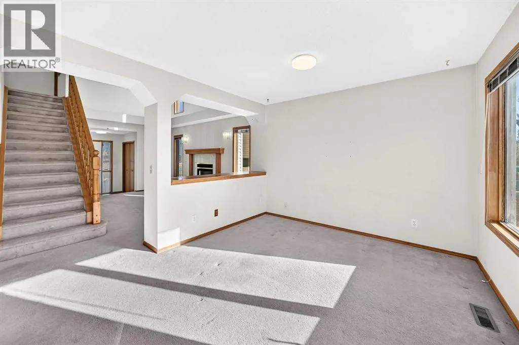 66 Harvest Oak Crescent NE