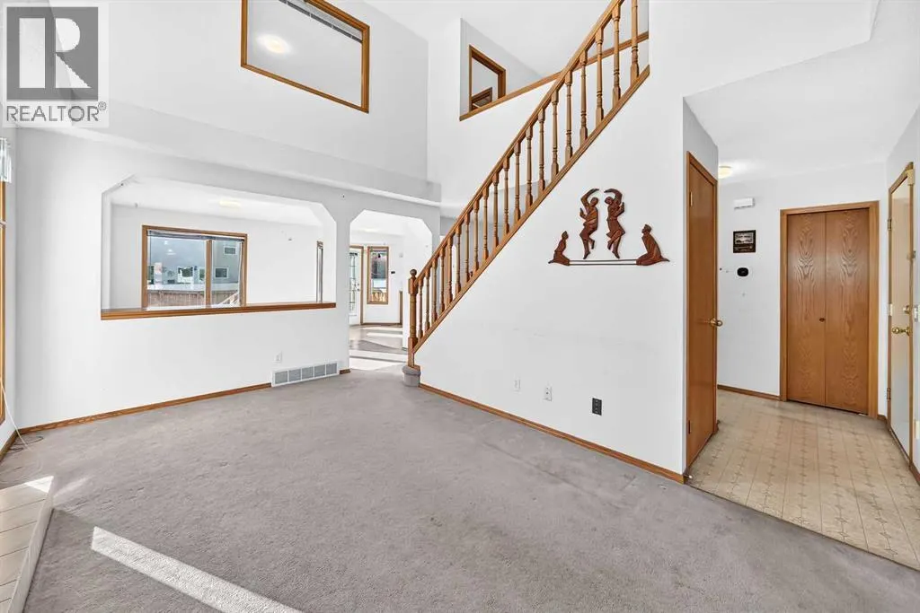66 Harvest Oak Crescent NE