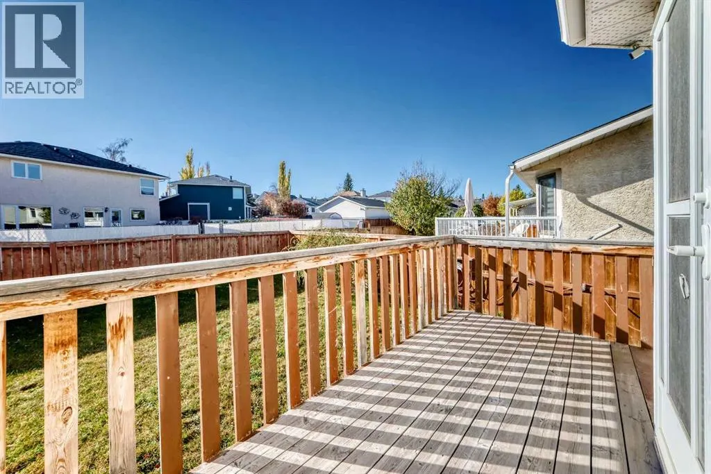 66 Harvest Oak Crescent NE