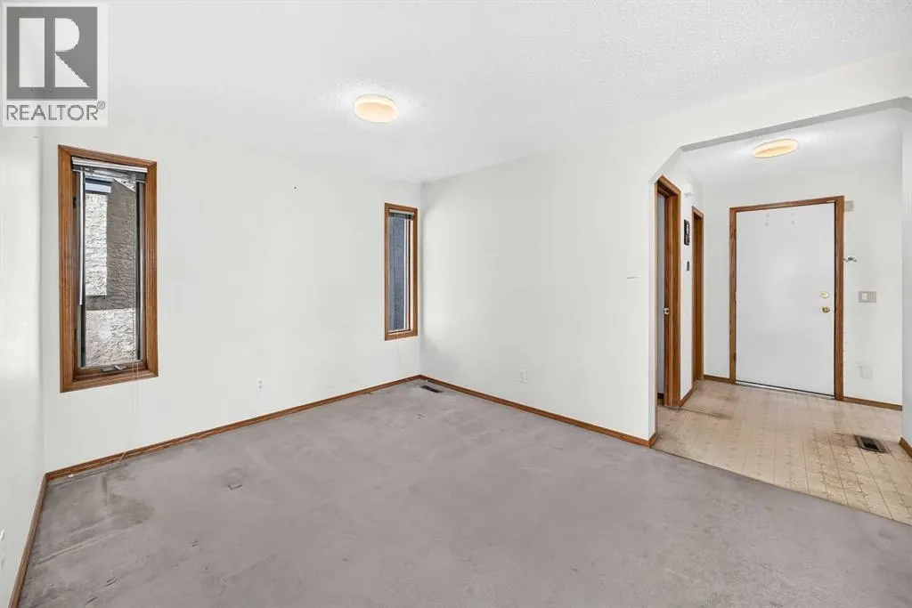 66 Harvest Oak Crescent NE