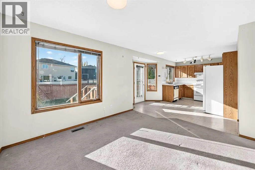 66 Harvest Oak Crescent NE