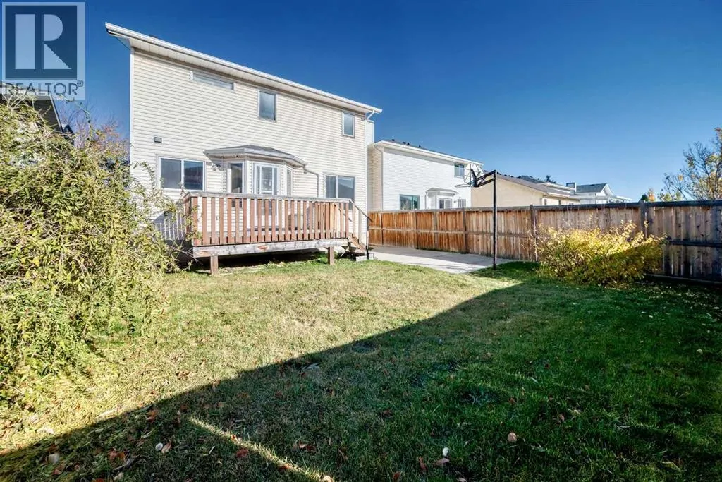 66 Harvest Oak Crescent NE
