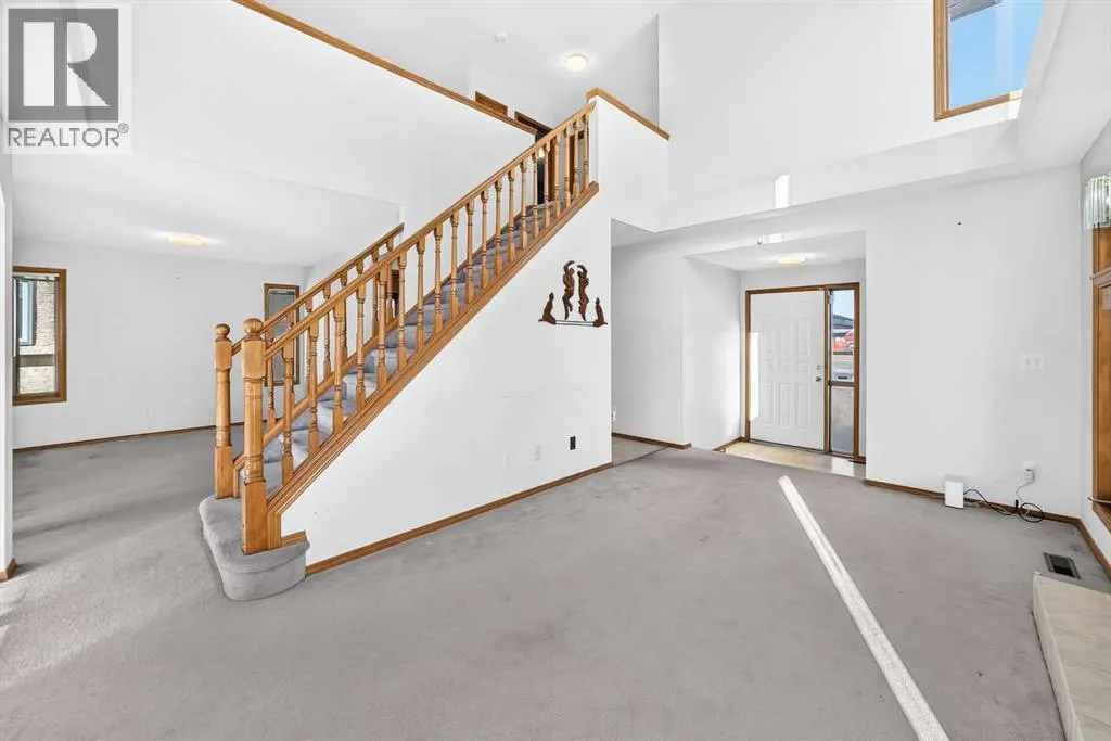 66 Harvest Oak Crescent NE