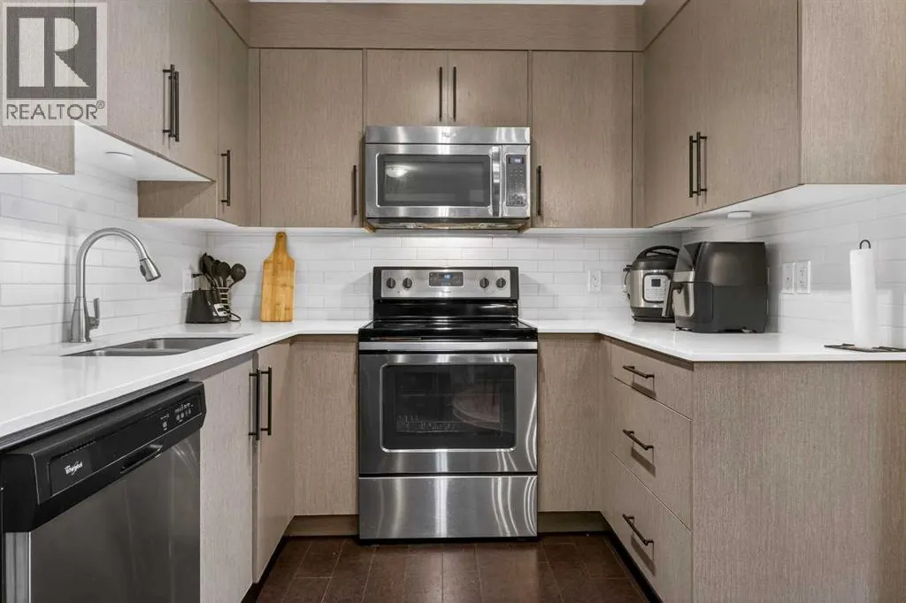 4403, 302 Skyview Ranch Drive NE