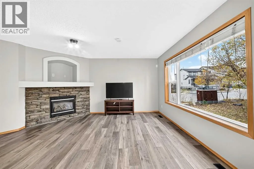 140 Everstone Way SW