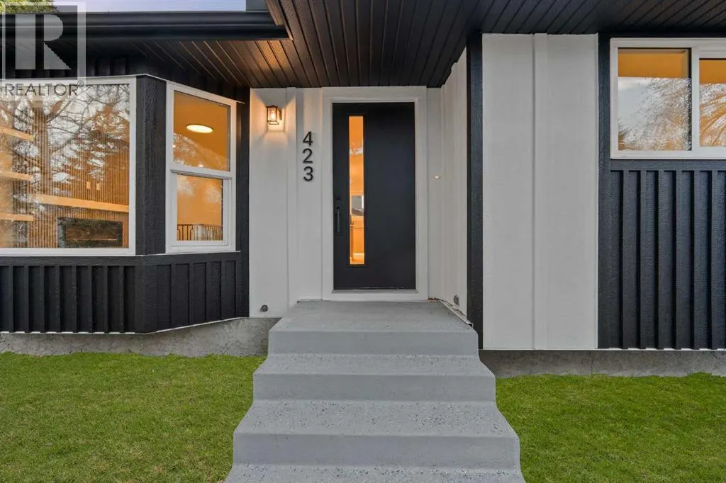 423 Queen Anne Way SE