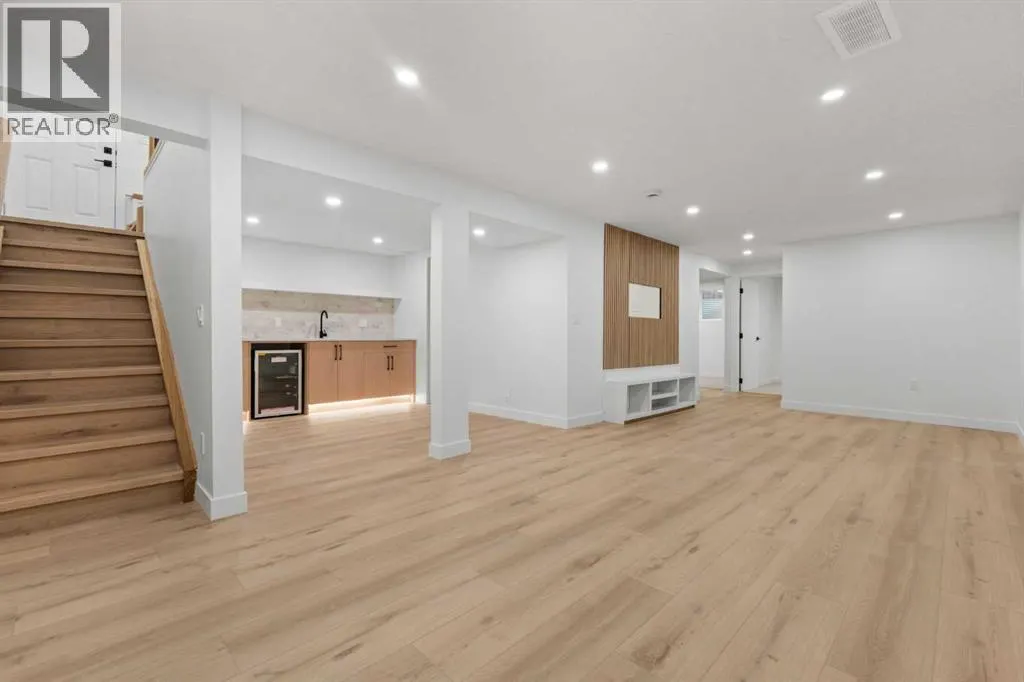 423 Queen Anne Way SE
