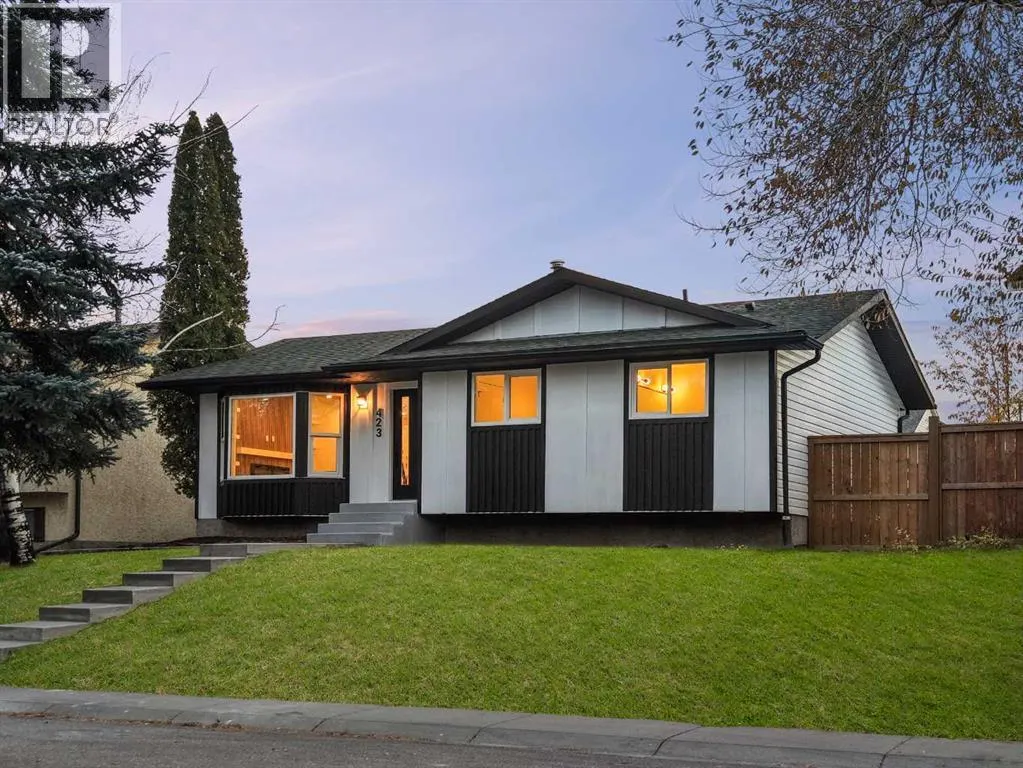 423 Queen Anne Way SE