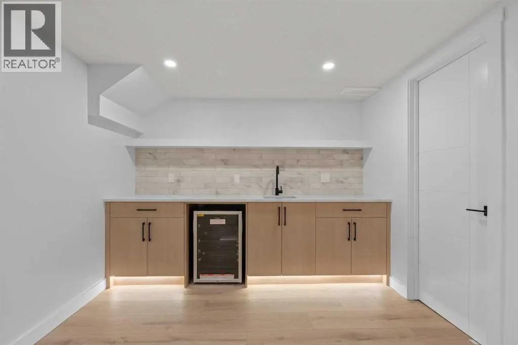 423 Queen Anne Way SE