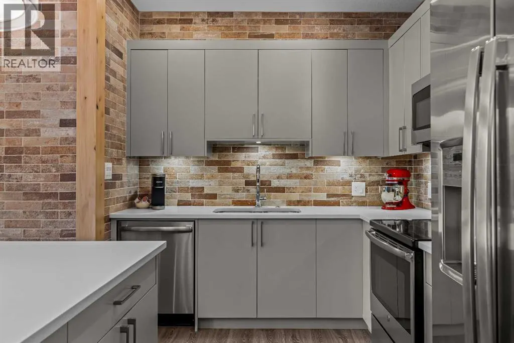 306, 106 Stewart Creek Rise