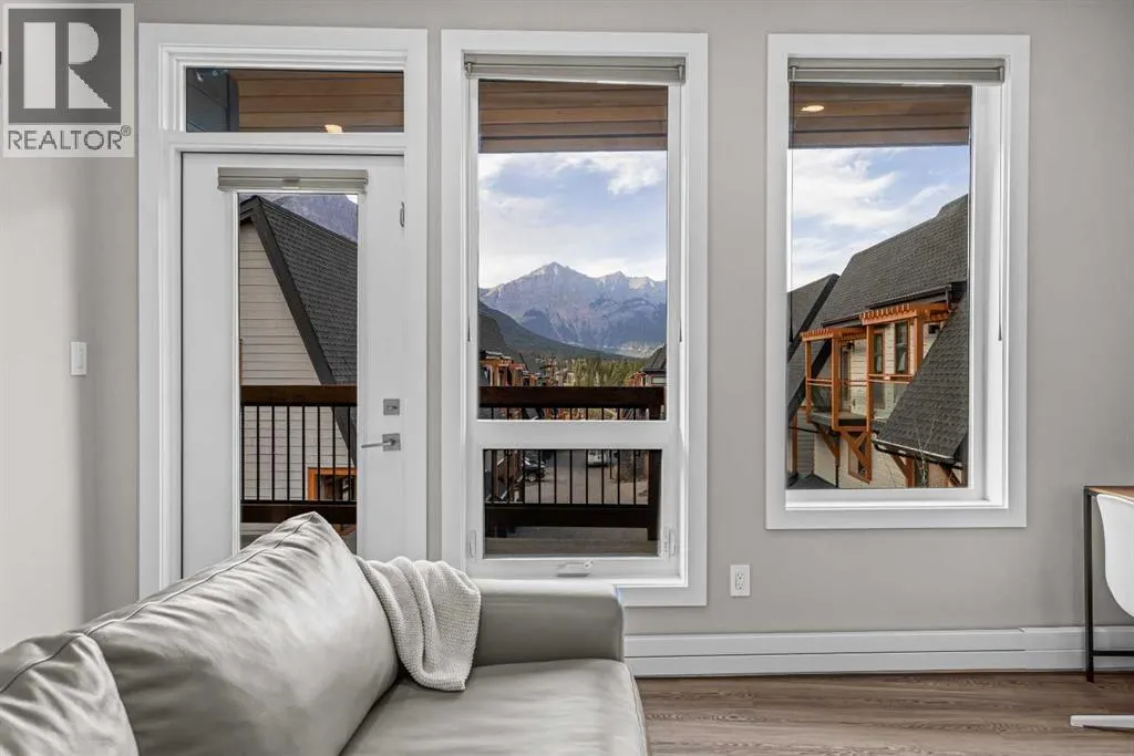 306, 106 Stewart Creek Rise