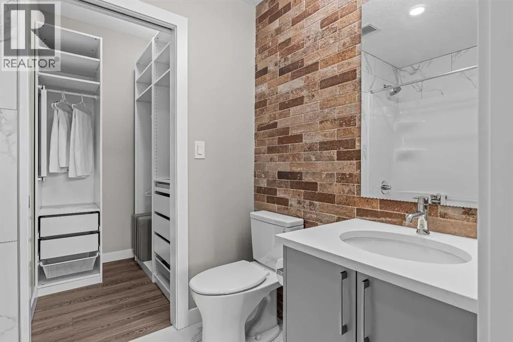 306, 106 Stewart Creek Rise