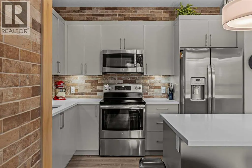 306, 106 Stewart Creek Rise
