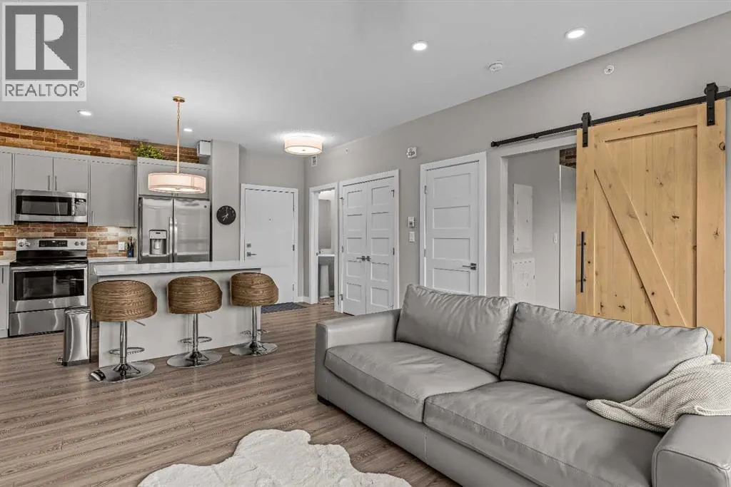 306, 106 Stewart Creek Rise