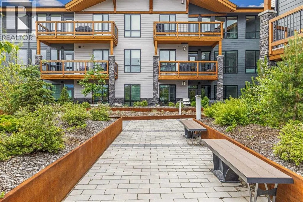 306, 106 Stewart Creek Rise