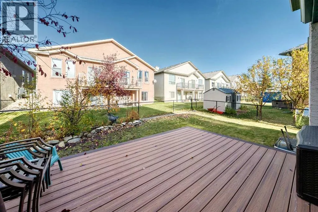 222 Royal Crest Place NW