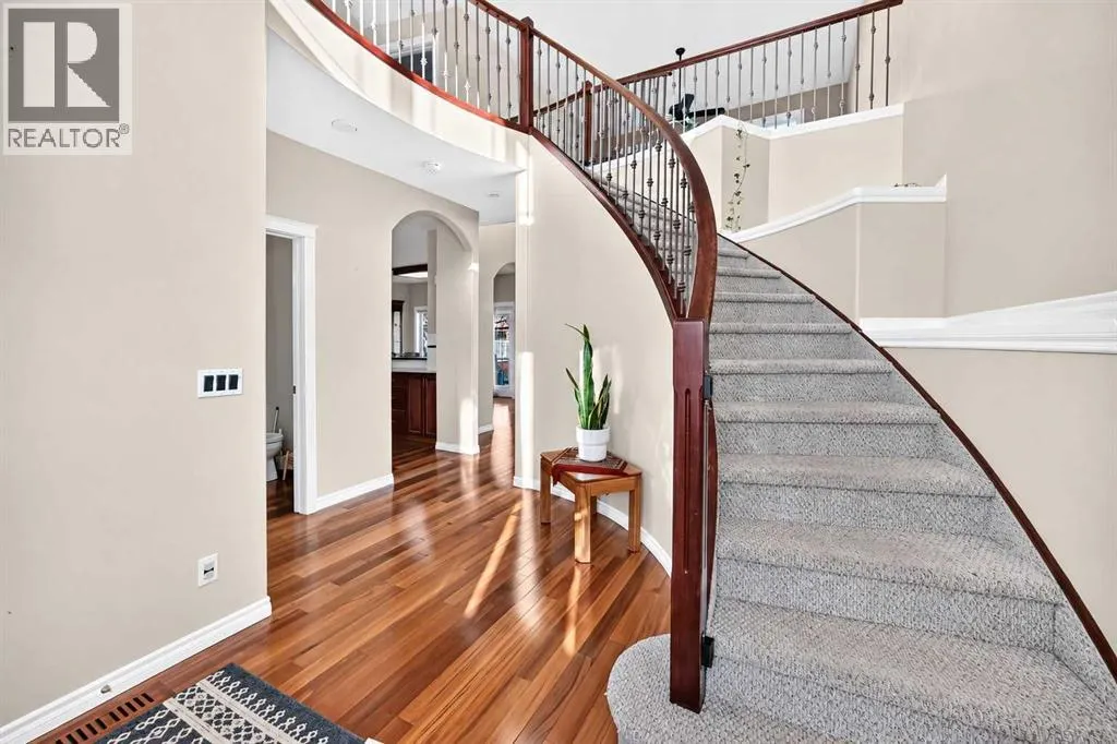 222 Royal Crest Place NW