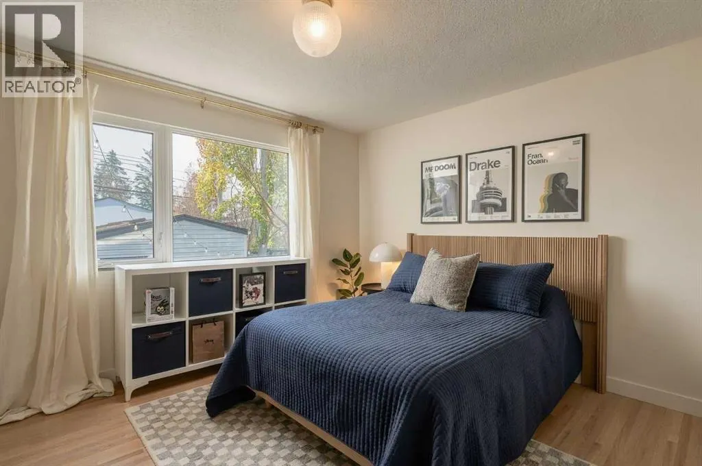 2740 Lionel Crescent SW