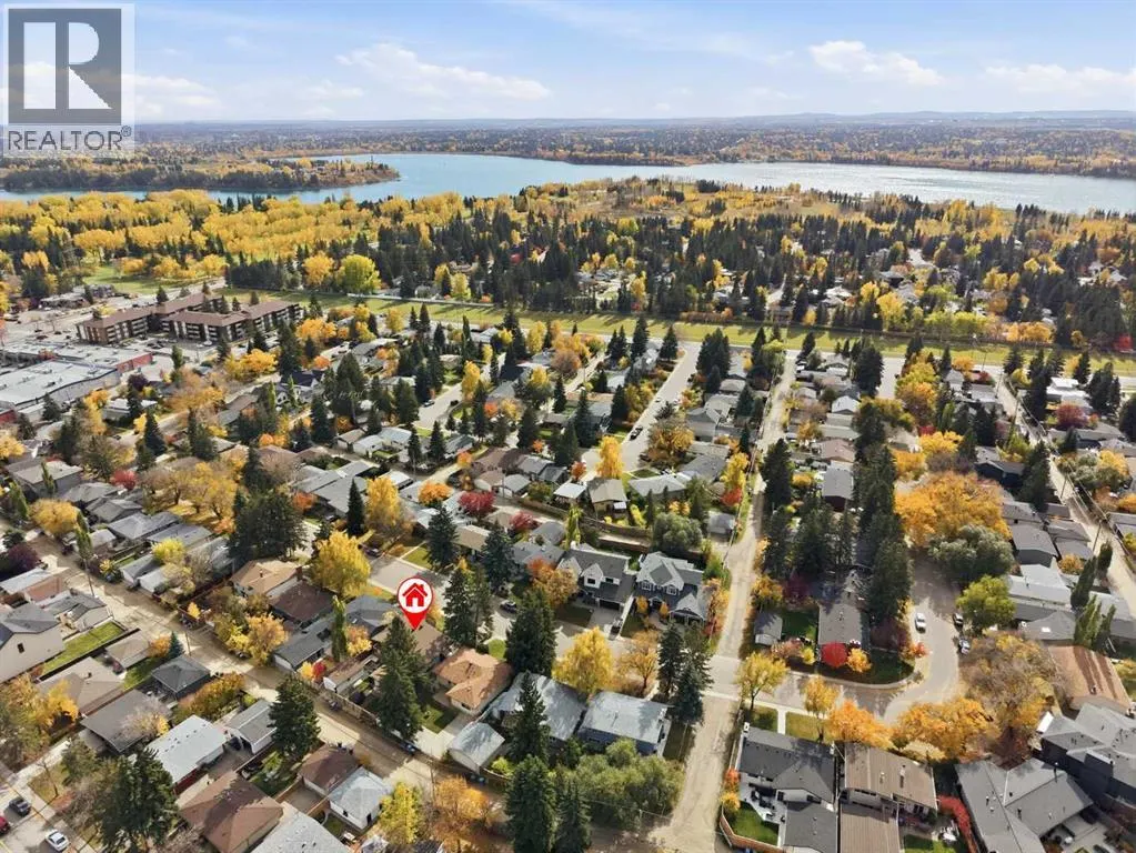 2740 Lionel Crescent SW