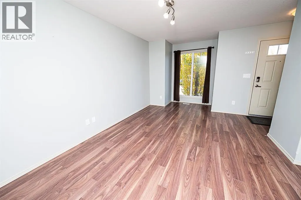 1404, 30 Carleton Avenue