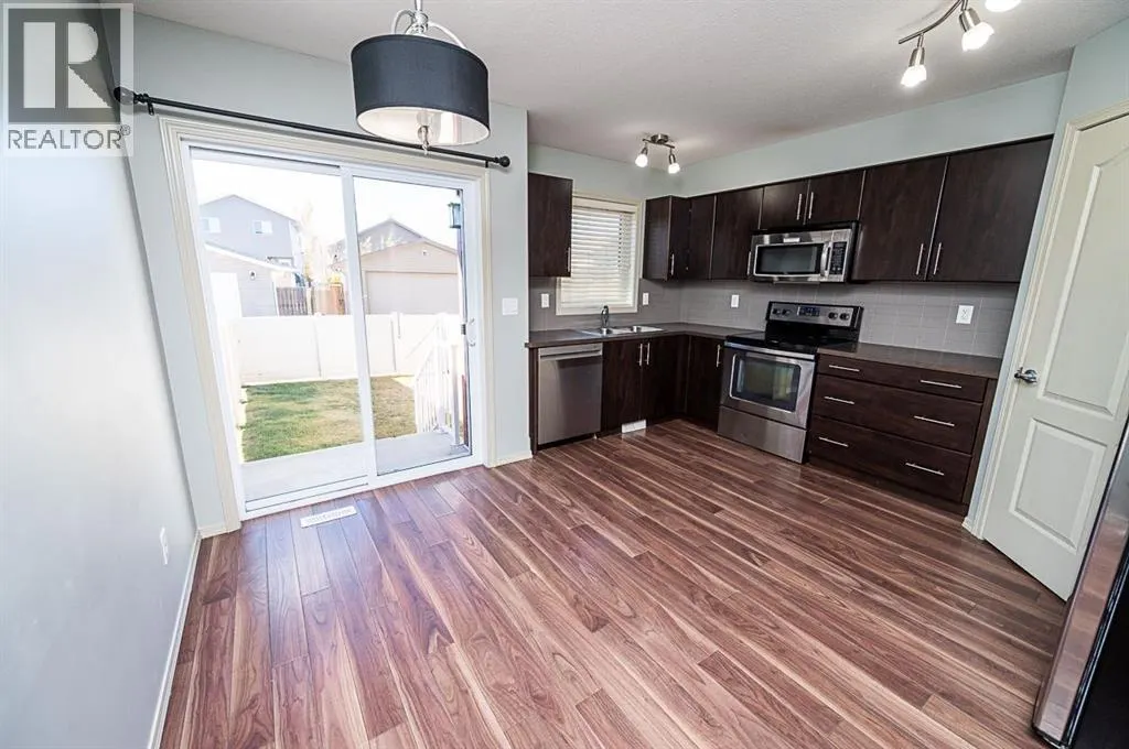 1404, 30 Carleton Avenue