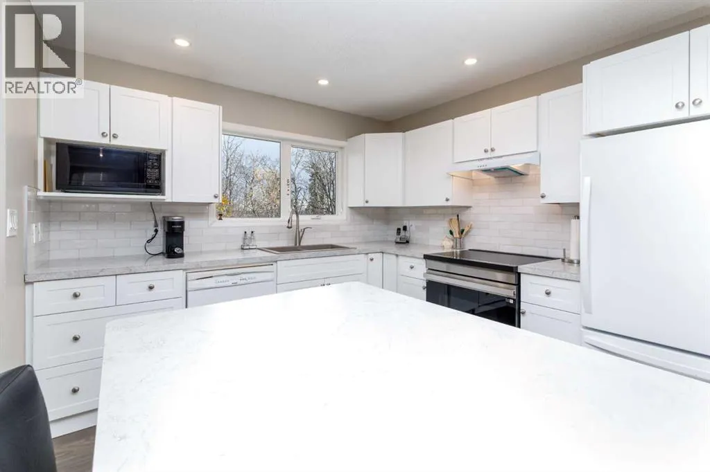 102 Welton Crescent
