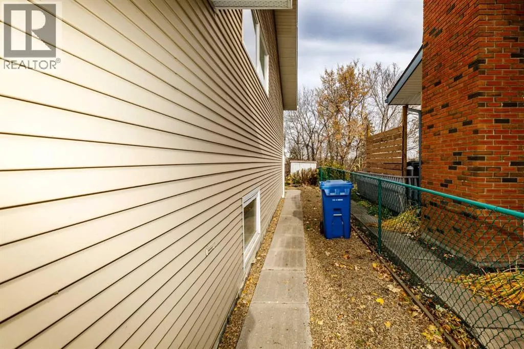 102 Welton Crescent