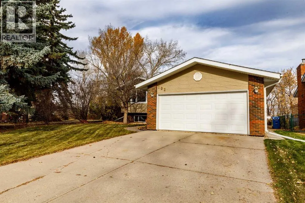 102 Welton Crescent