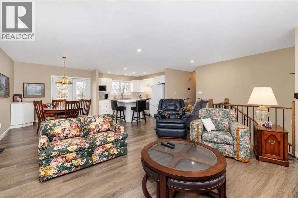 102 Welton Crescent