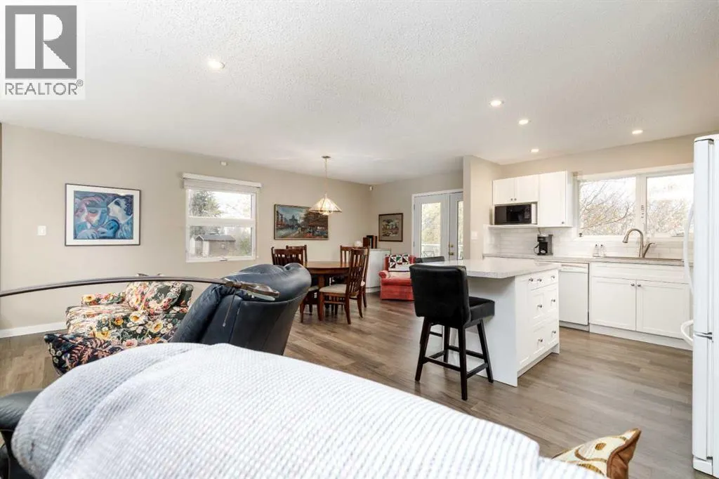 102 Welton Crescent