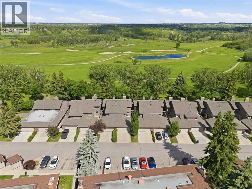 821, 860 Midridge Drive SE