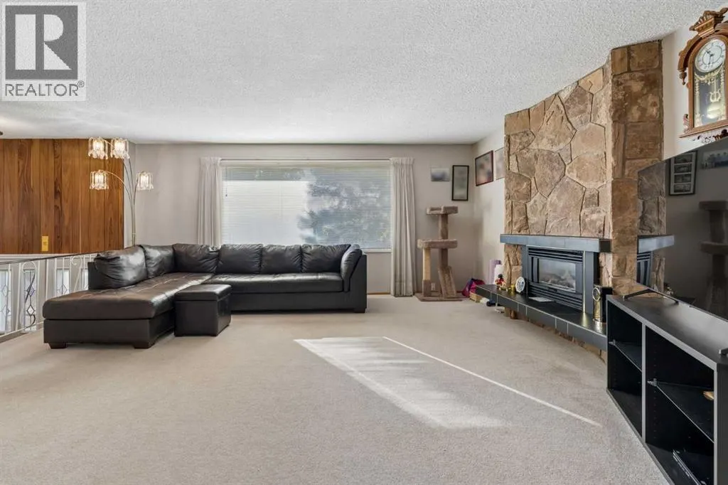 5128 Rundlehorn Drive NE