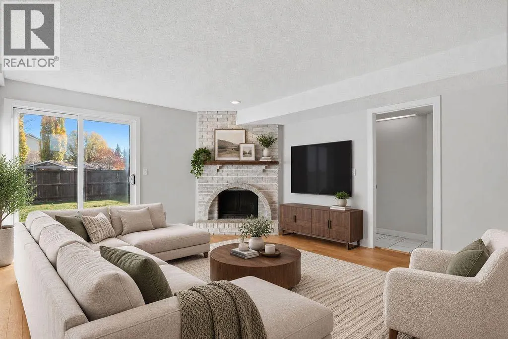 88 Woodfield Drive SW