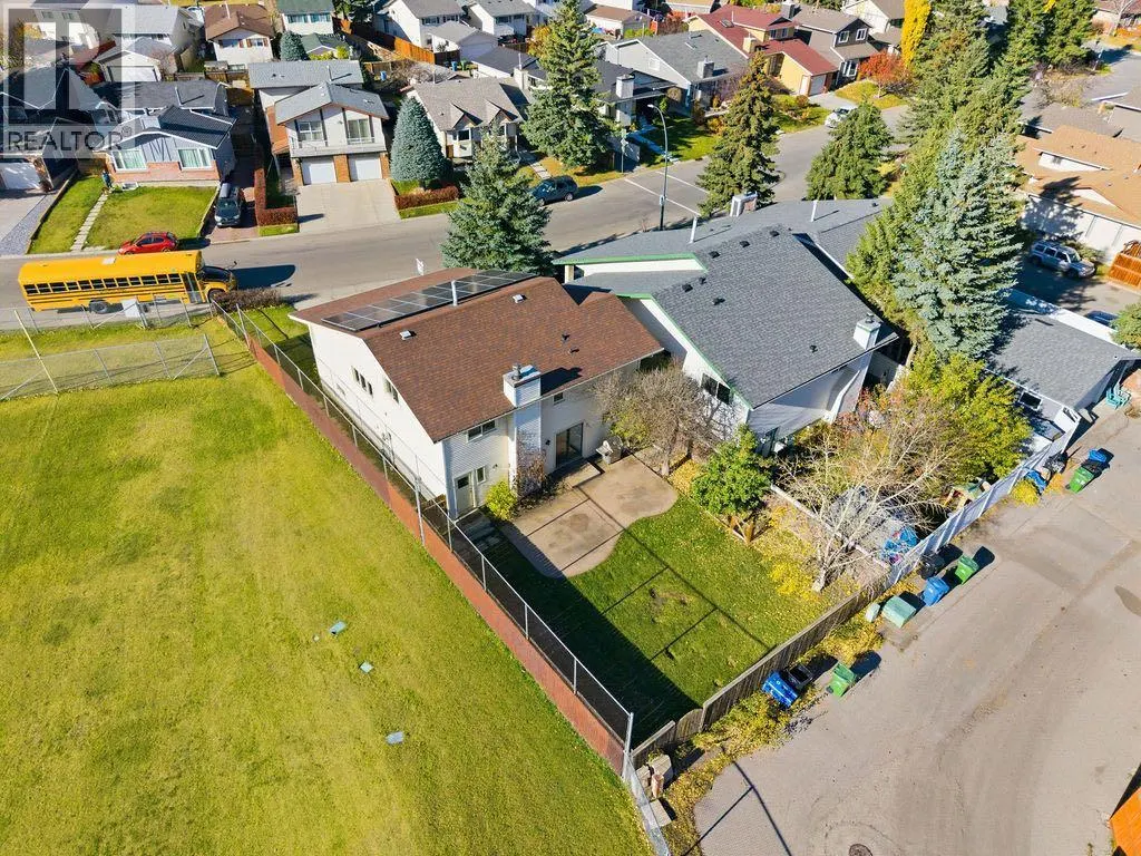 88 Woodfield Drive SW