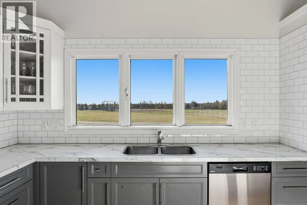 88 Woodfield Drive SW