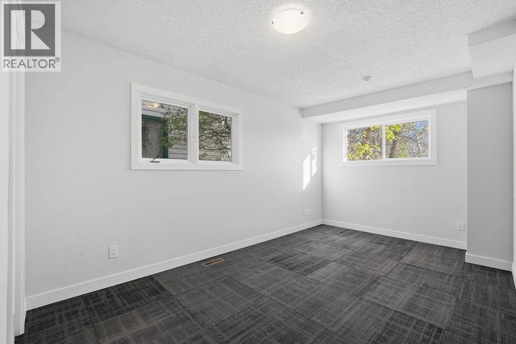 88 Woodfield Drive SW